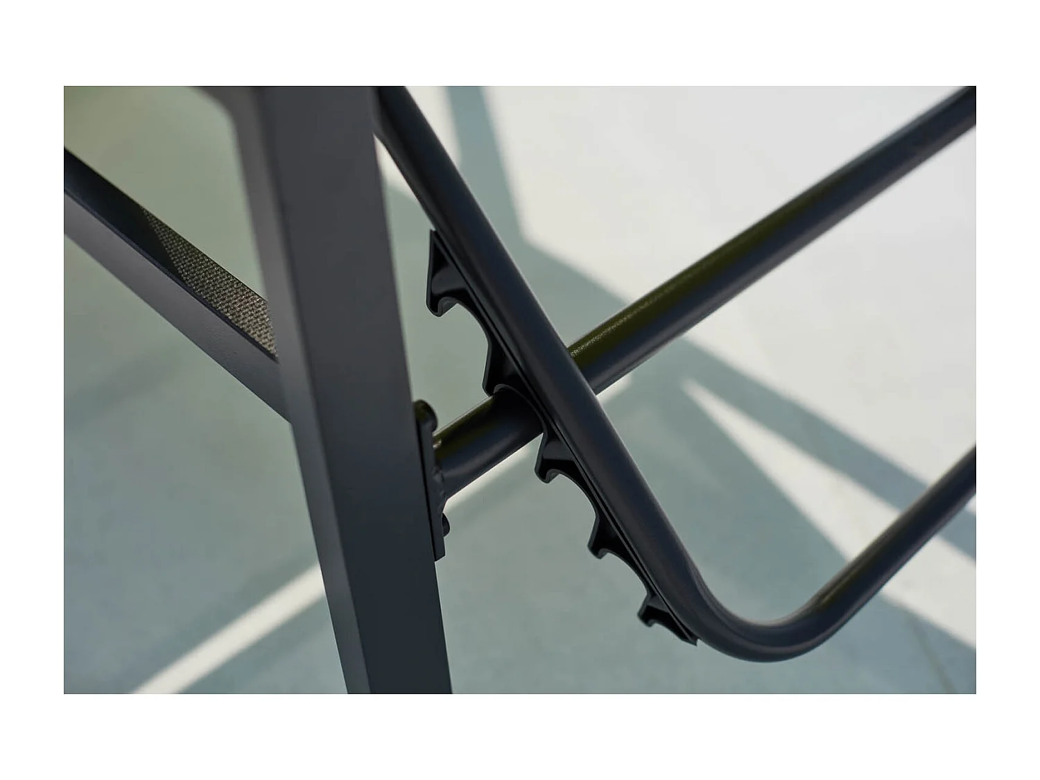 Lot de 2 transats en aluminium gris foncé et vert BARI