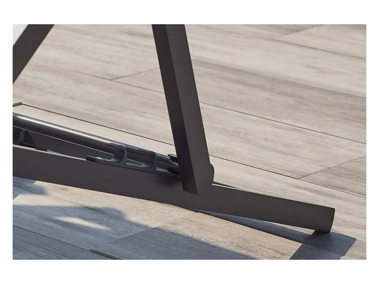 Juego de 2 tumbonas de aluminio gris TEVATA