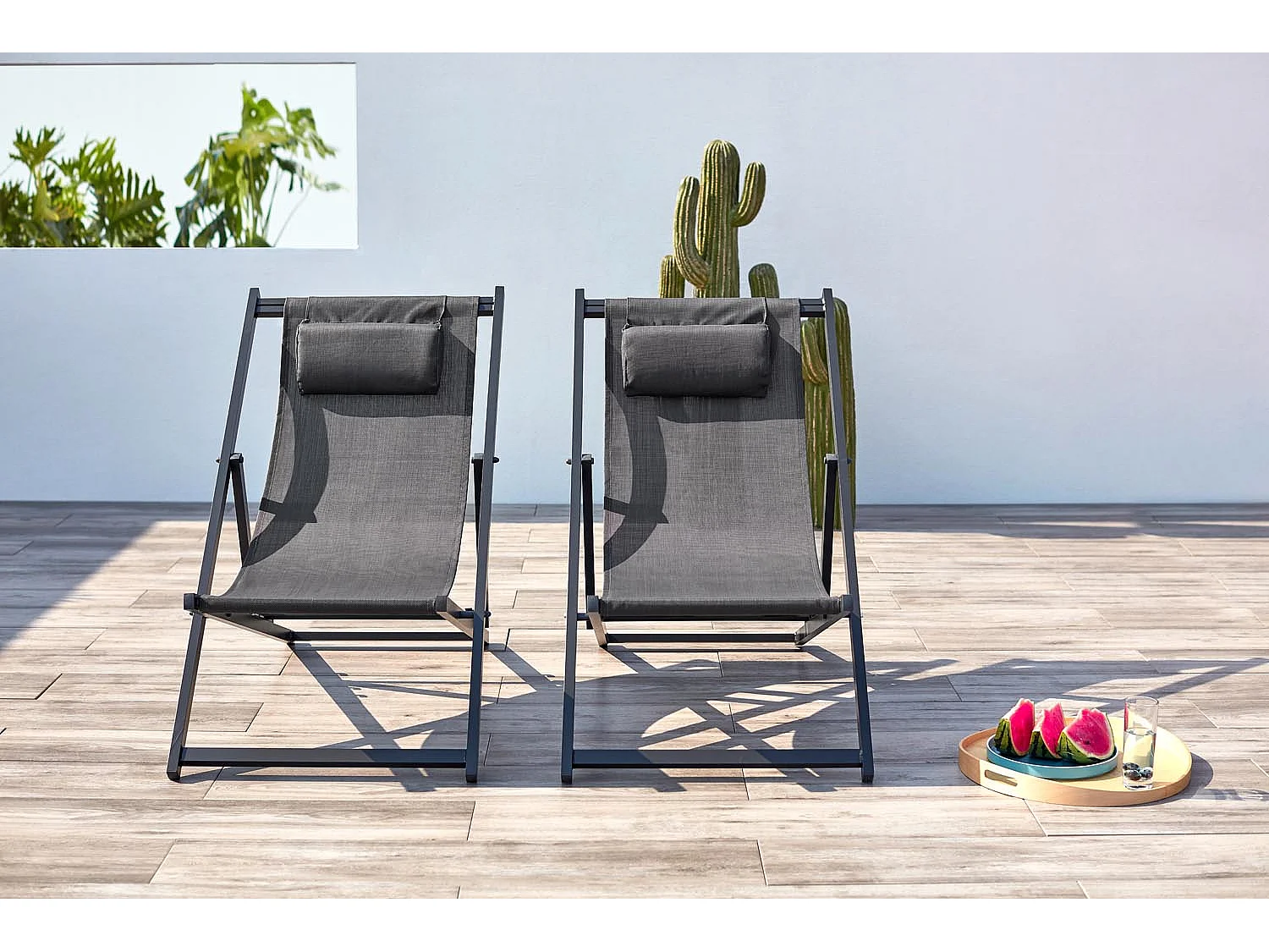 Conjunto de 2 espreguiçadeiras de jardim cinza em alumínio TEAVATA - Confortáveis e reclináveis, perfeitas para relaxar ao sol