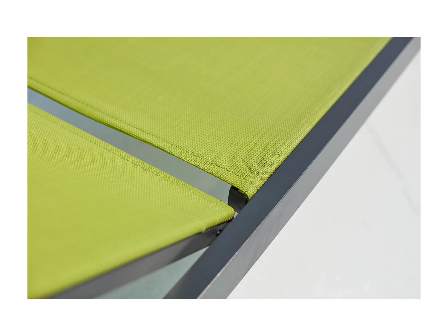 Lot de 2 transats avec roulettes gris foncé et vert PRATO