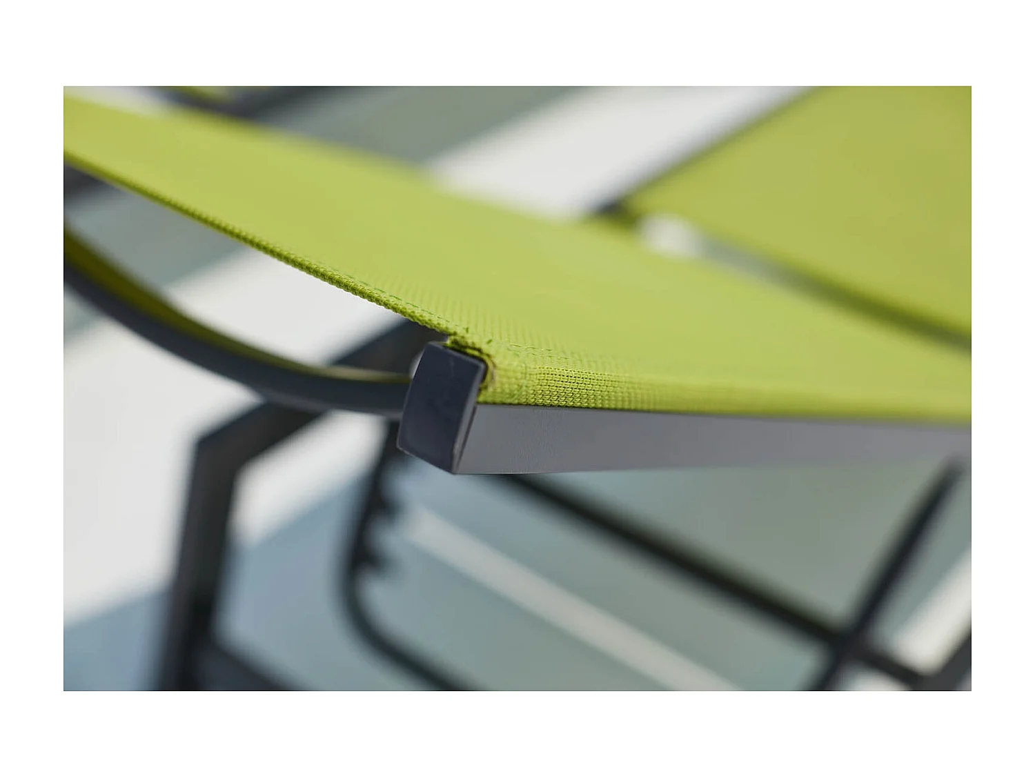 Lot de 2 transats avec roulettes gris foncé et vert PRATO