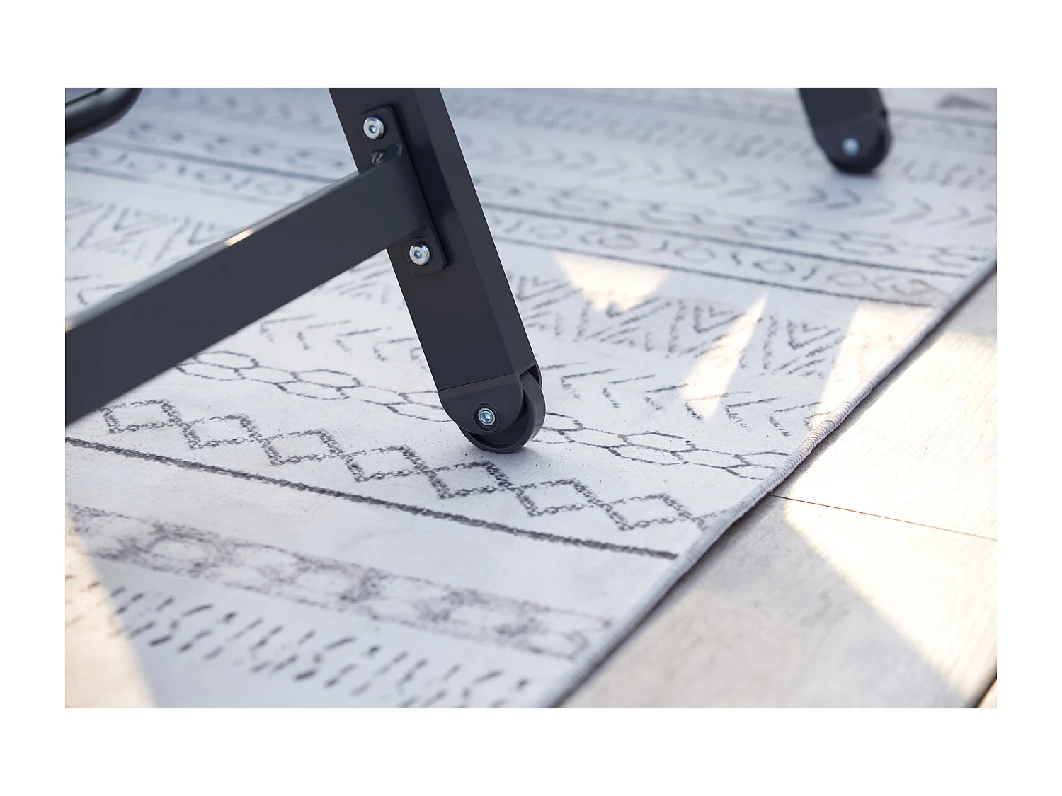 Lot de 2 transats avec roulettes gris foncé et noir PRATO