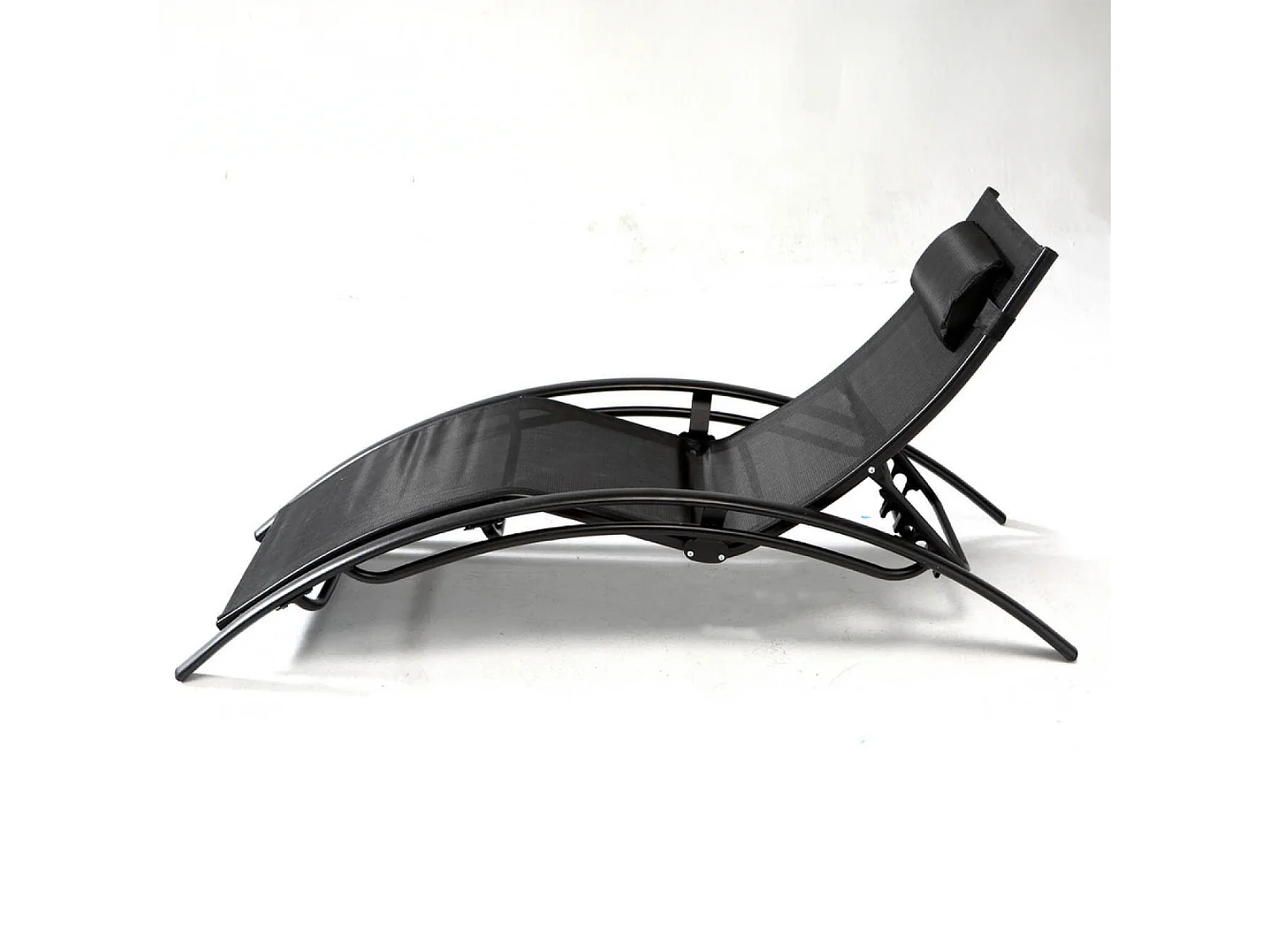 Lot de 2 transats ajustables avec pieds en acier noir LIMEA