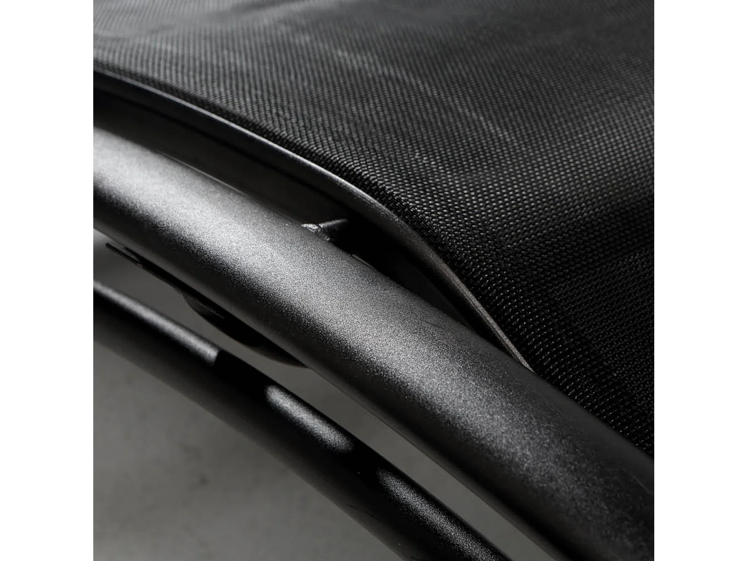 Lot de 2 transats ajustables avec pieds en acier noir LIMEA