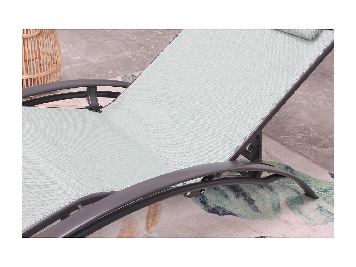 Bahia vert pastel x2 : Lot de 2 transats en aluminium et toile PVC