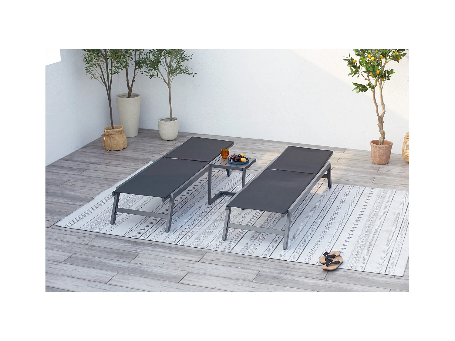 Set di 2 sdraio e un tavolino nero PRATO