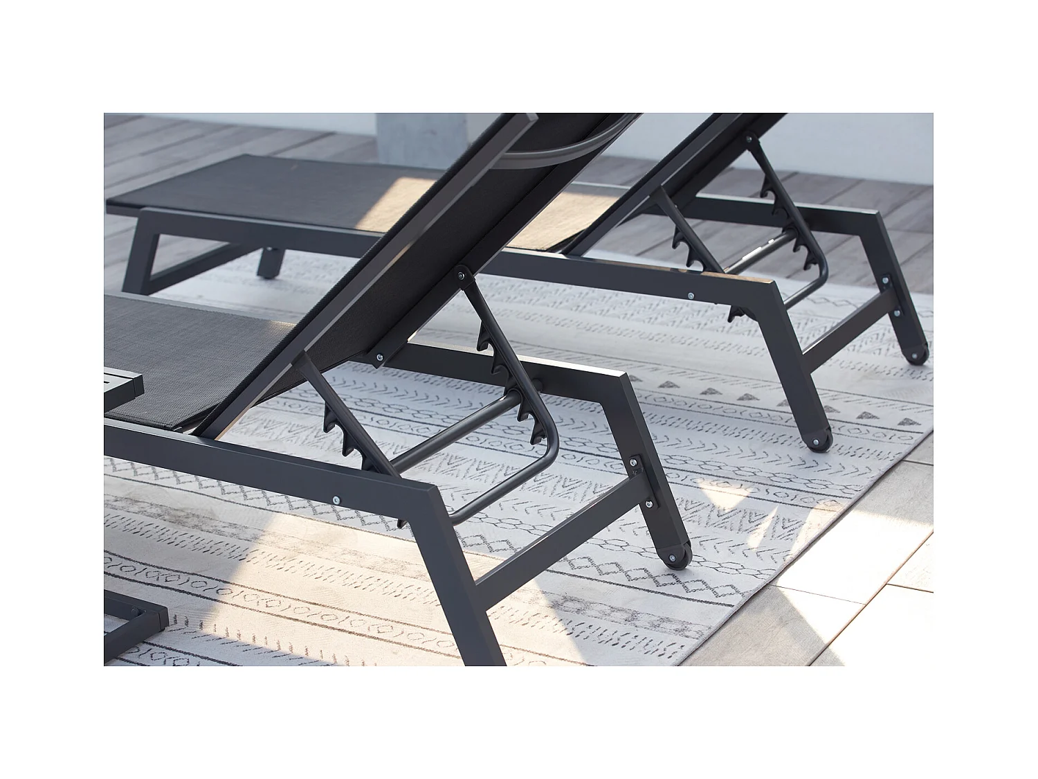 Set di 2 sdraio e un tavolino nero PRATO