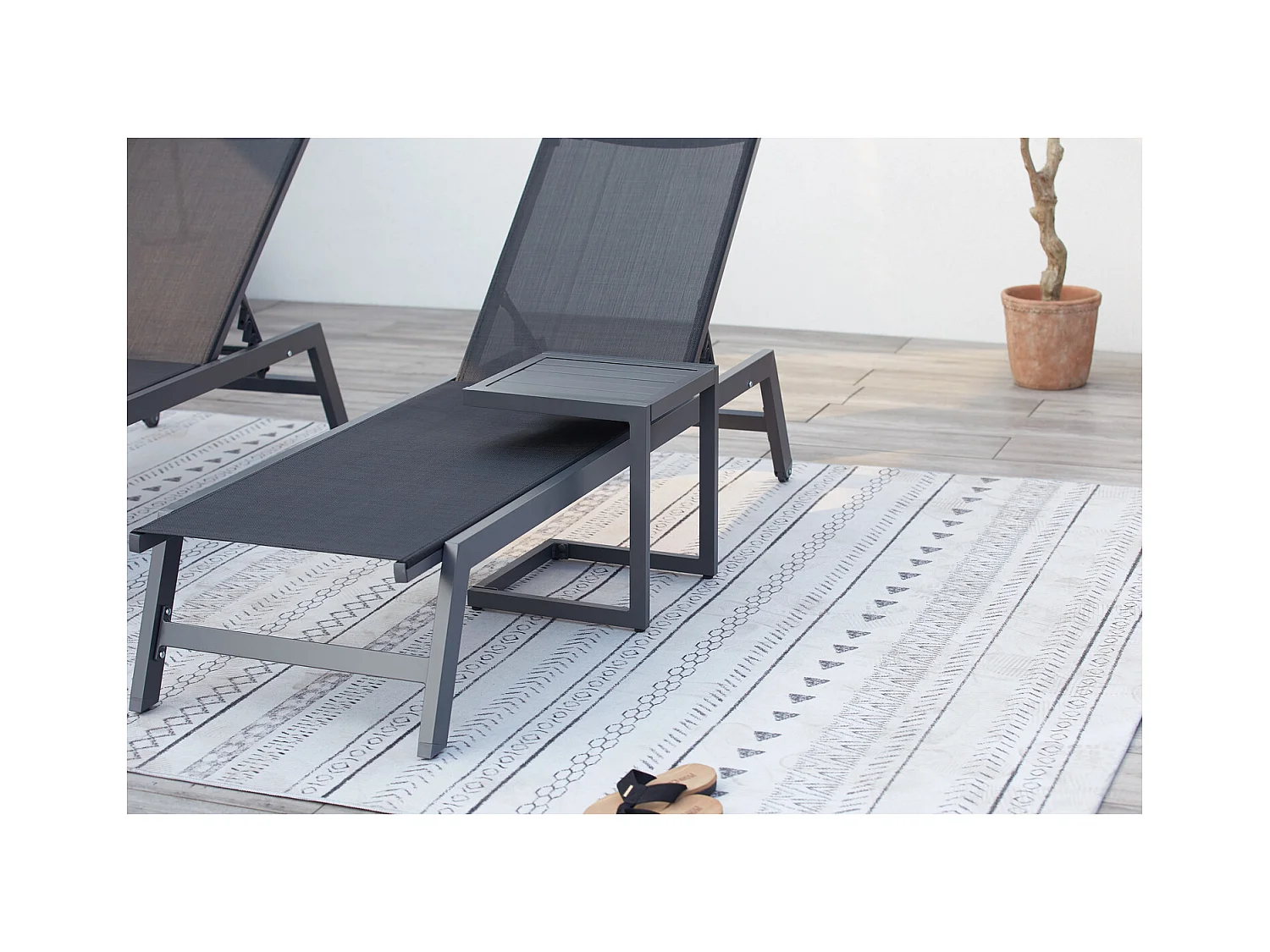 Set di 2 sdraio e un tavolino nero PRATO