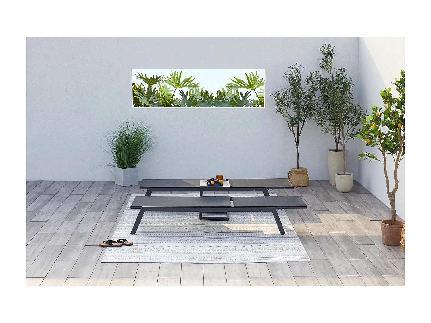 Lot de 2 transats et une table d'appoint noir PRATO