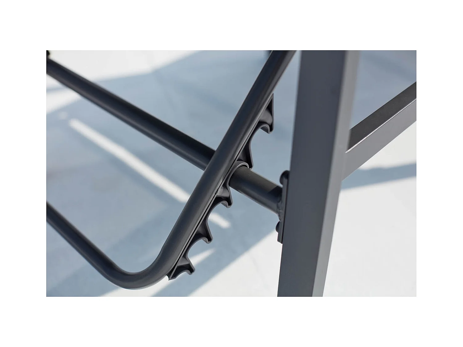 Lot de 2 transats en aluminium gris foncé et noir BARI