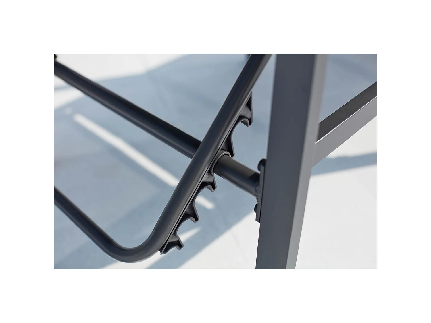 Lot de 2 transats en aluminium gris foncé et noir BARI