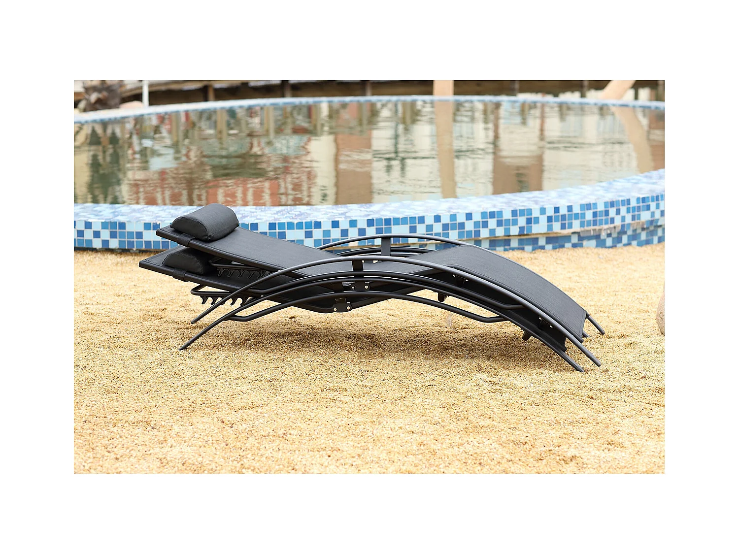 Transat empilable et ajustable en aluminium noir BAHIA