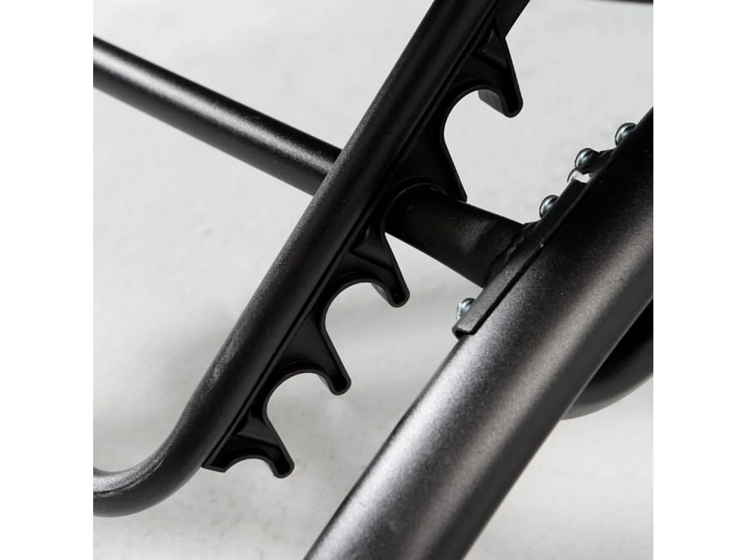 Sdraio regolabile e impilabilenero LIMEA