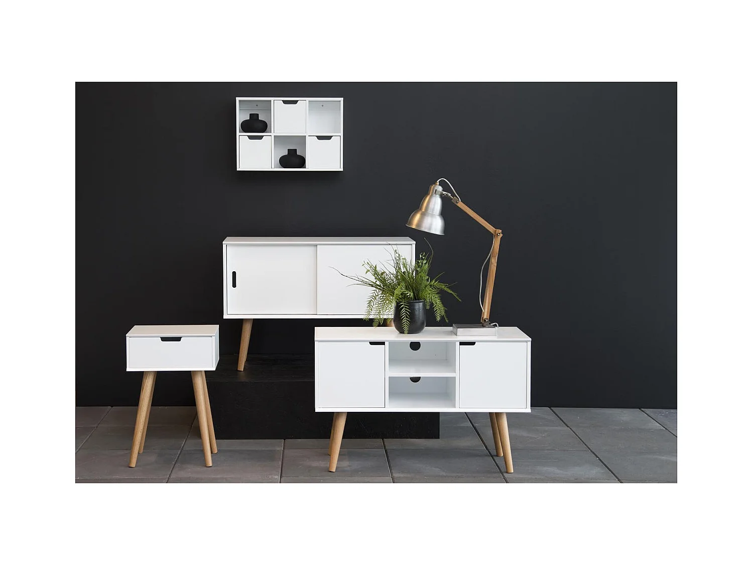 Buffet scandinave blanc avec 2 placards LOKKA