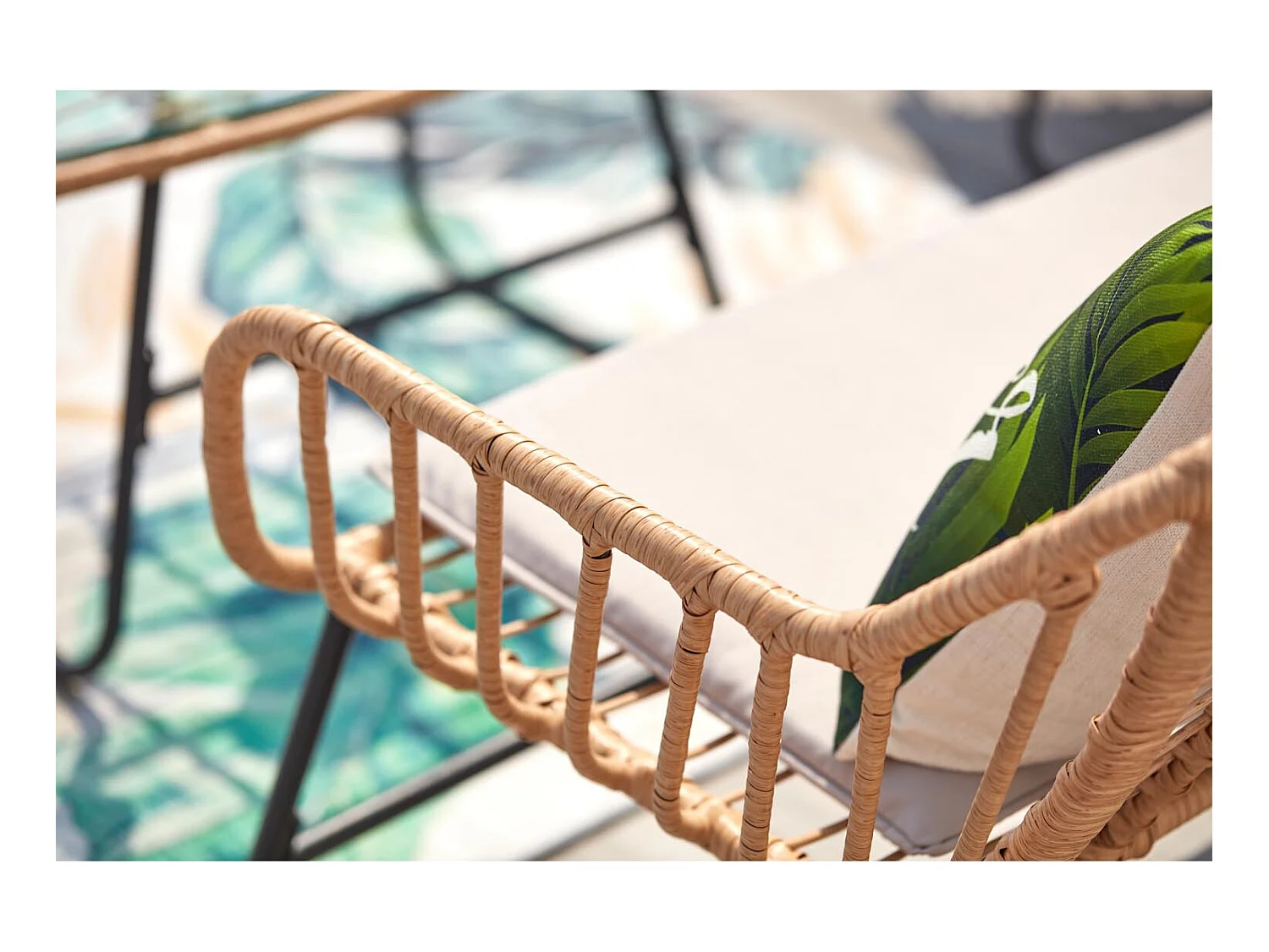 Salotto da balcone 4 posti in resina beige e nero PAREA