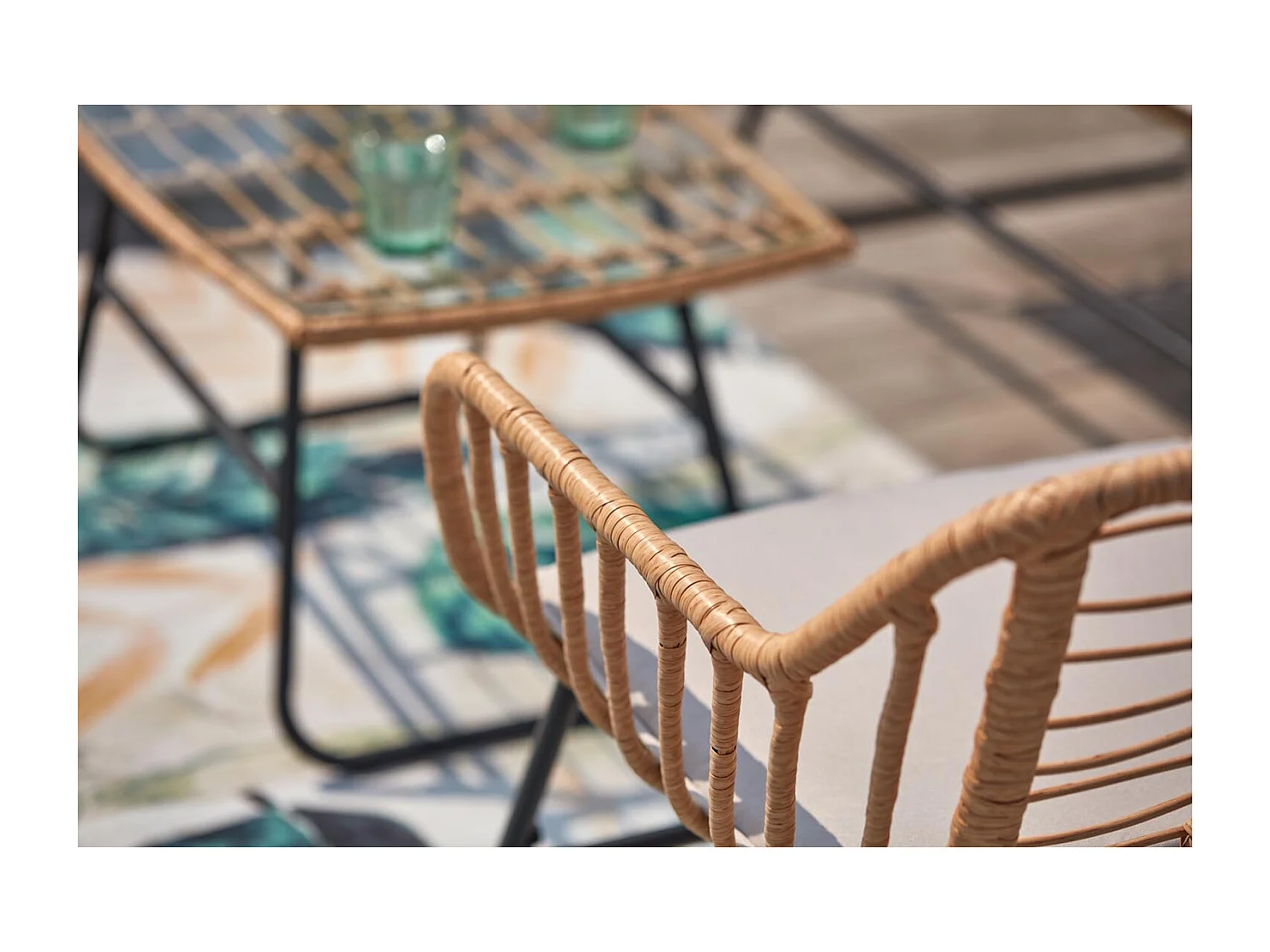 Salotto da balcone 4 posti in resina beige e nero PAREA