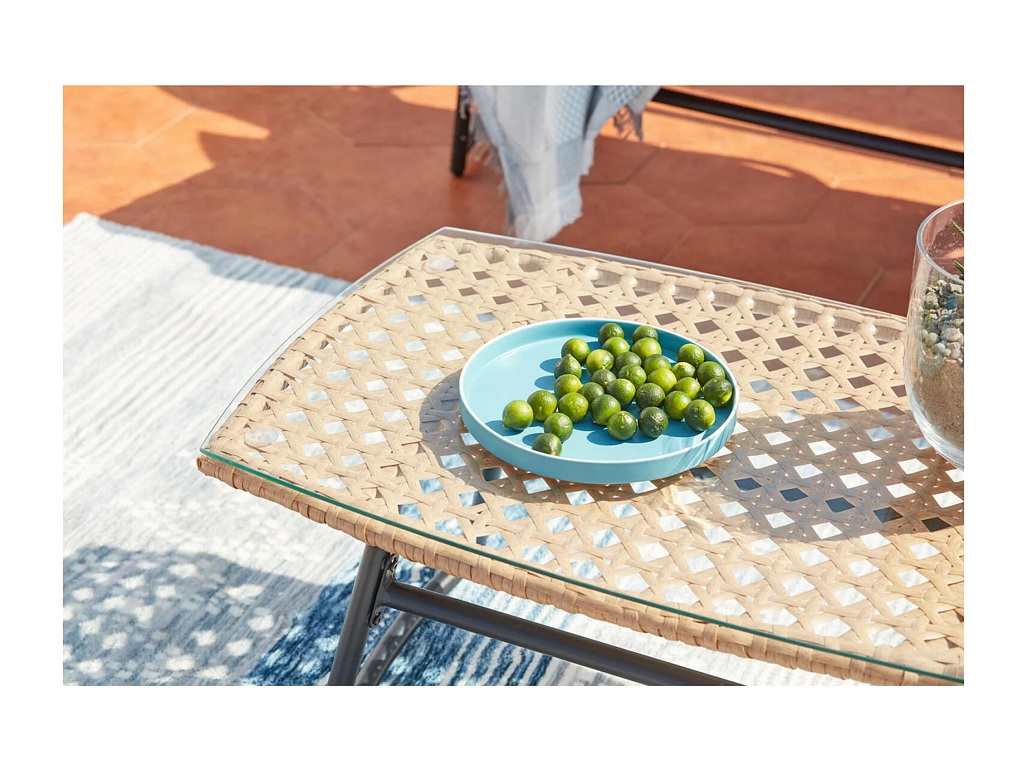 Salon de jardin bas 4 places en résine rotin & acier GUAHANA