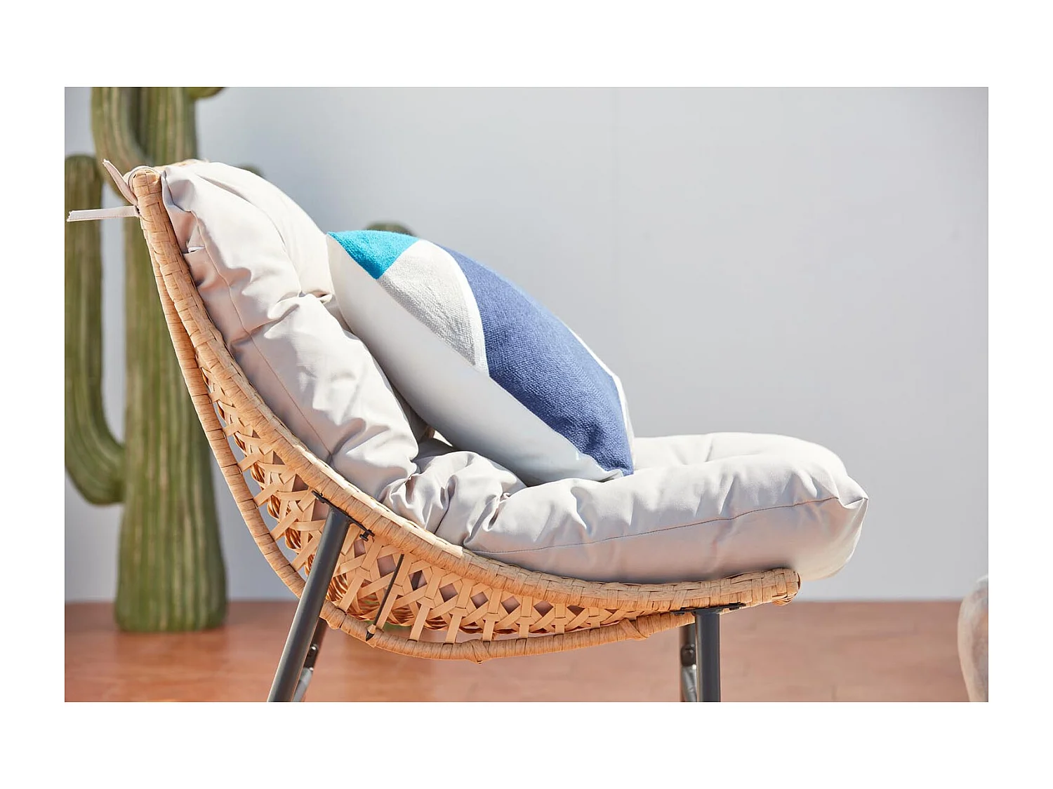 Salon de jardin bas 4 places en résine rotin & acier GUAHANA