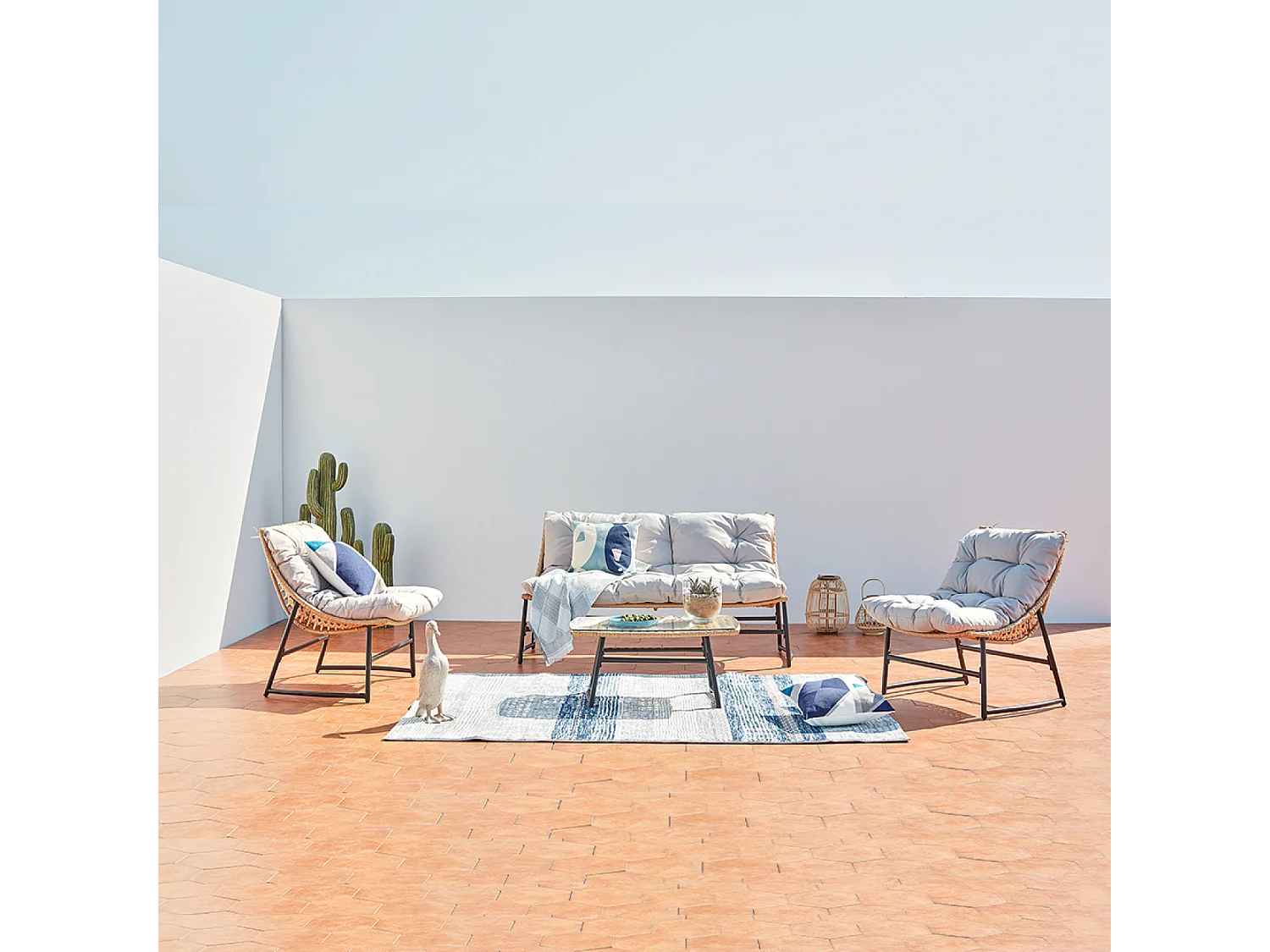 Conjunto de jardim baixo de 4 lugares em vime natural e aço - Guahana