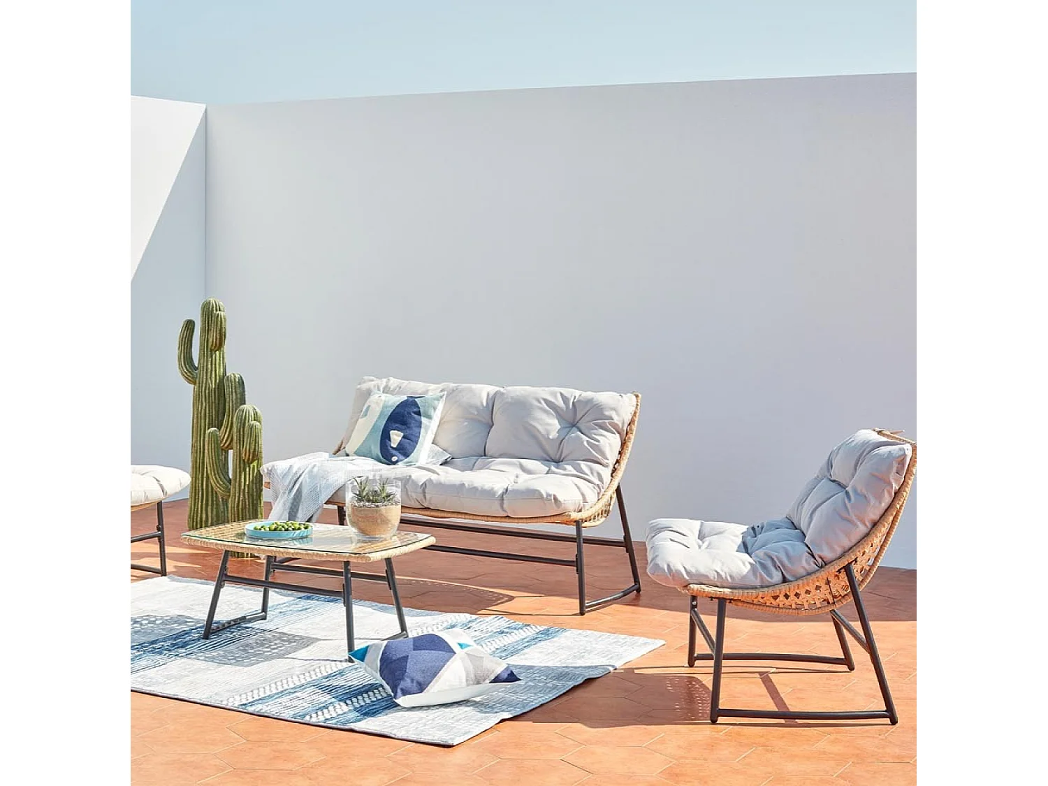 Salon de jardin bas 4 places en résine rotin & acier GUAHANA