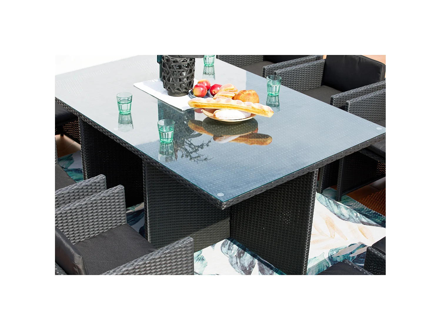 Table et chaises 10 places encastrables en résine noir-noir MIAMI