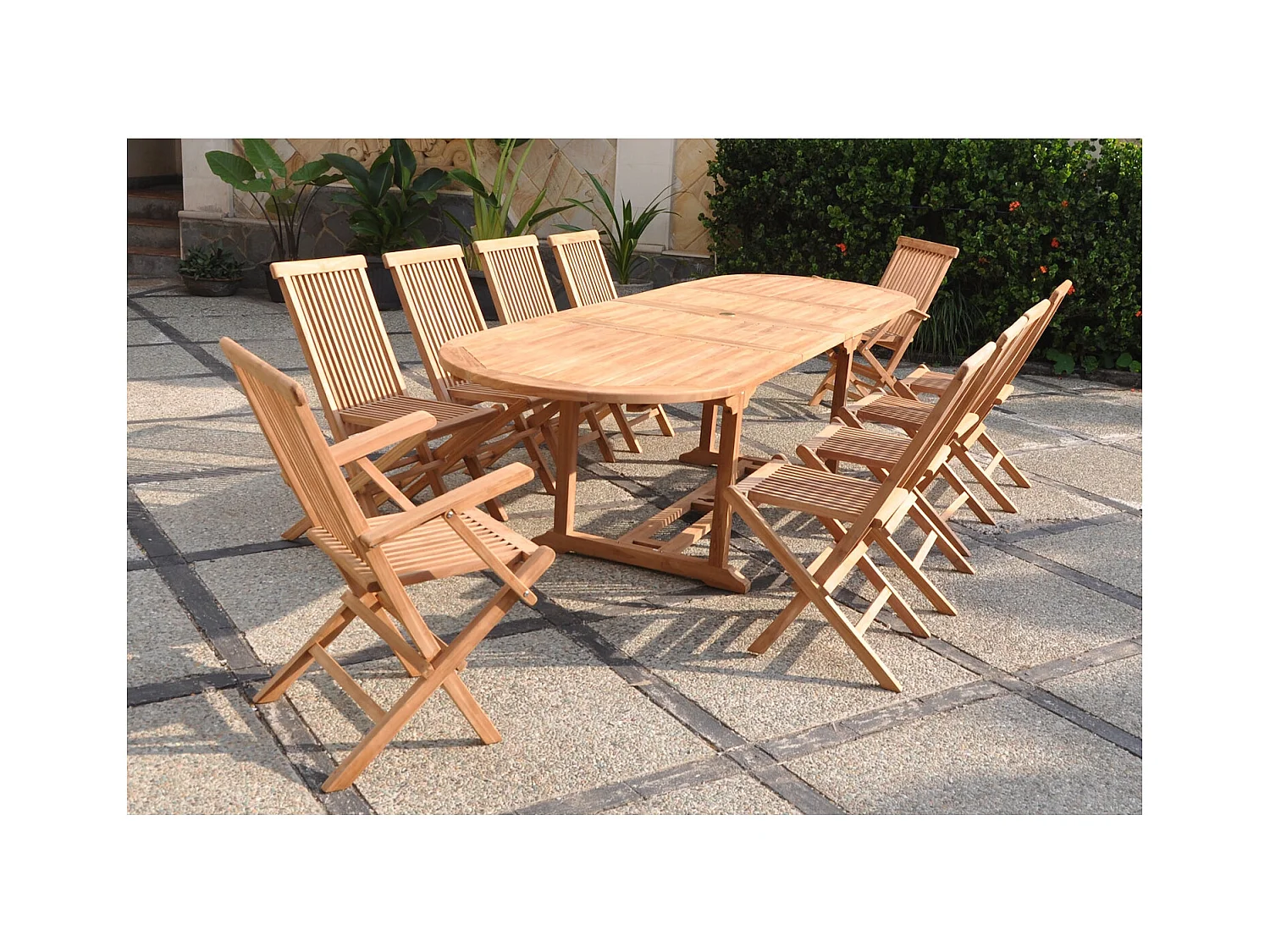 Salon de jardin Teck massif 10 à 12 personnes - Table ovale + 8 chaises + 2 fauteuils KAJANG