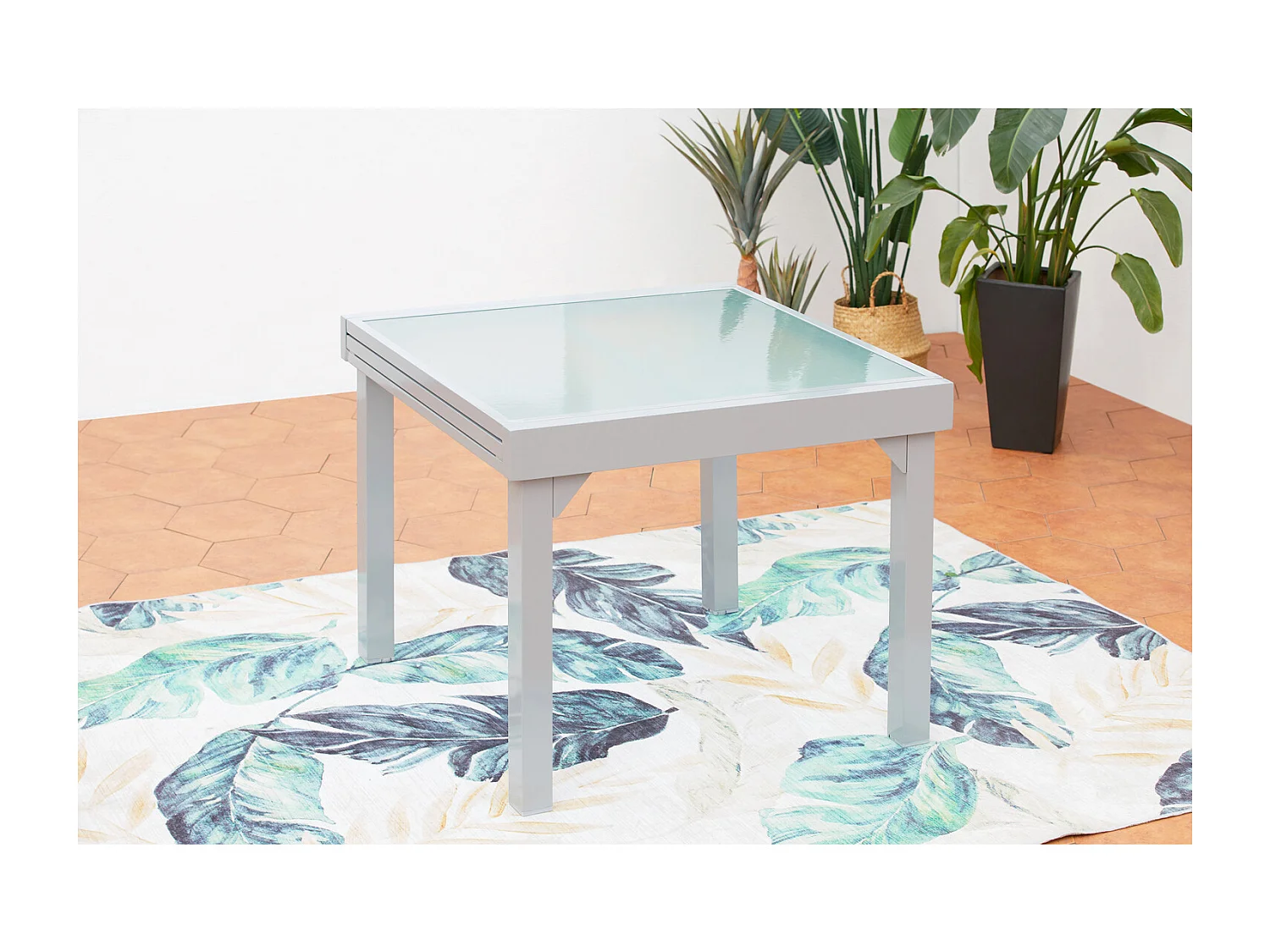 Uitbreidbare aluminium tuinset voor 8 personen + 8 stoelen Molvina