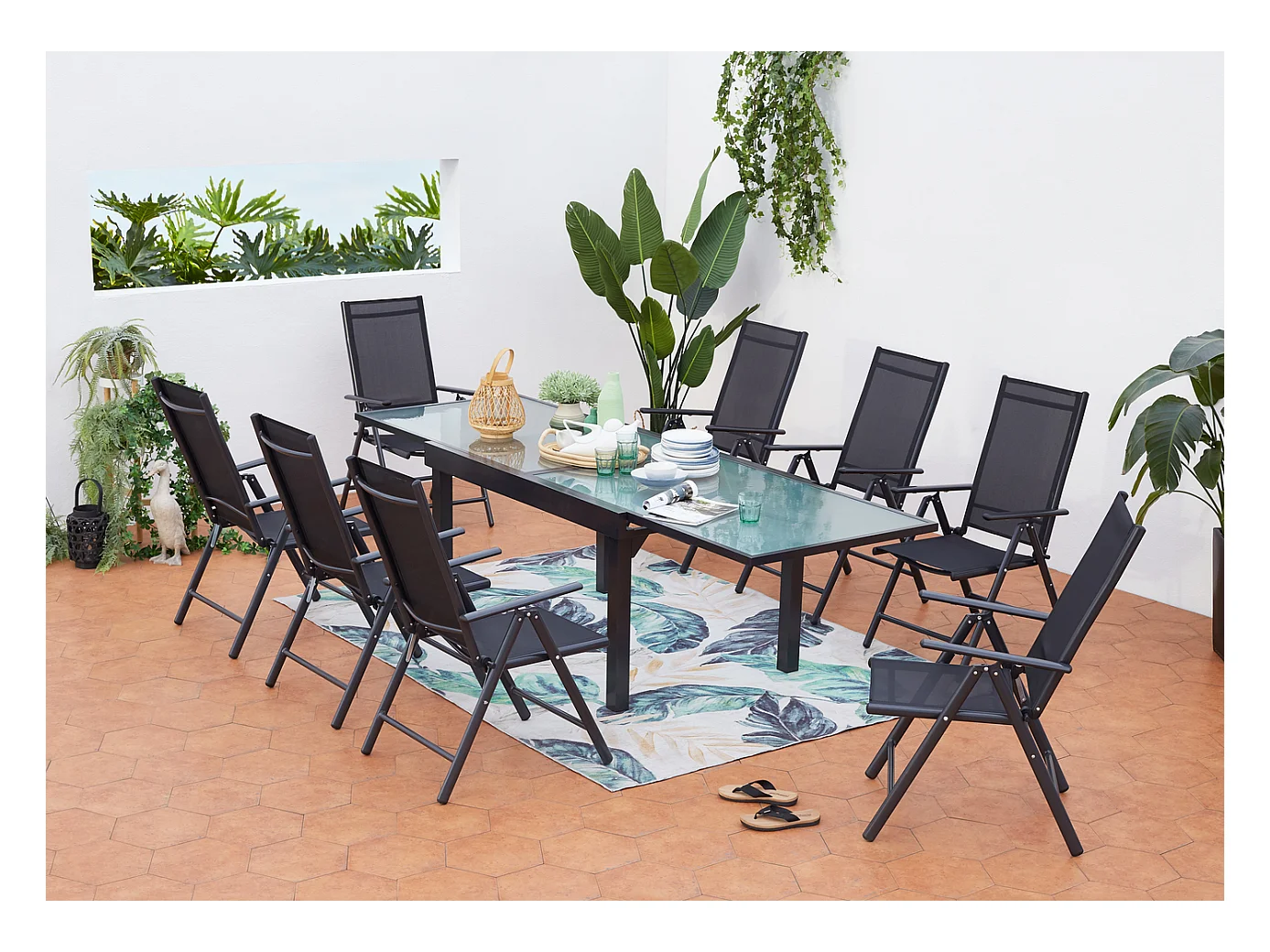Table de jardin extensible et 8 fauteuils en alu et toile PVC BRESCIA