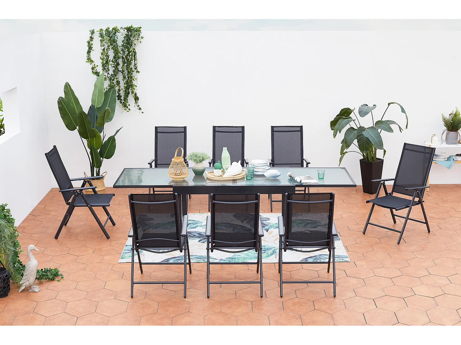 Table de jardin extensible et 8 fauteuils en alu et toile PVC BRESCIA