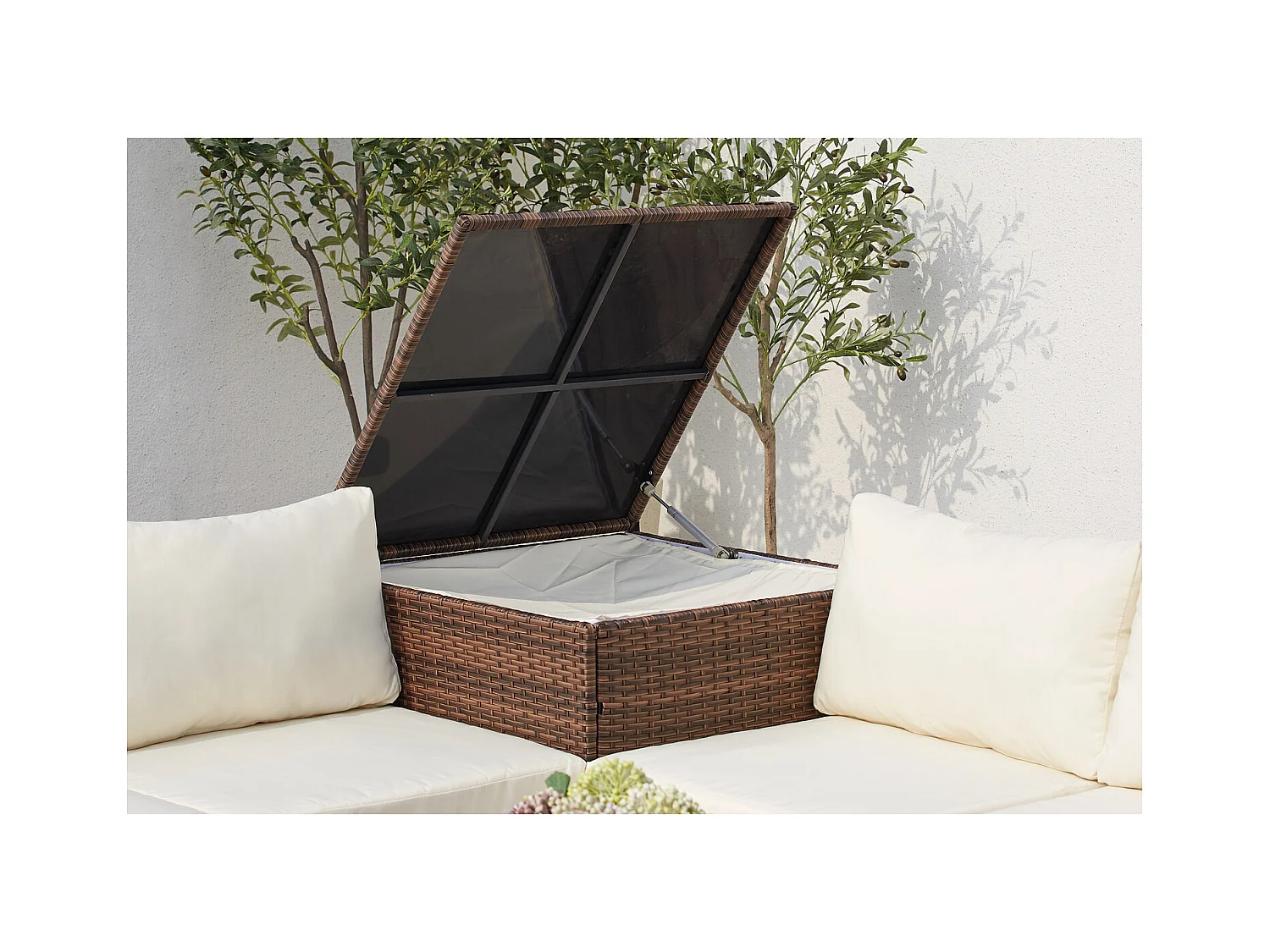 Salon de jardin en résine tressée 4 places avec coffre intégré marron et blanc SILANG