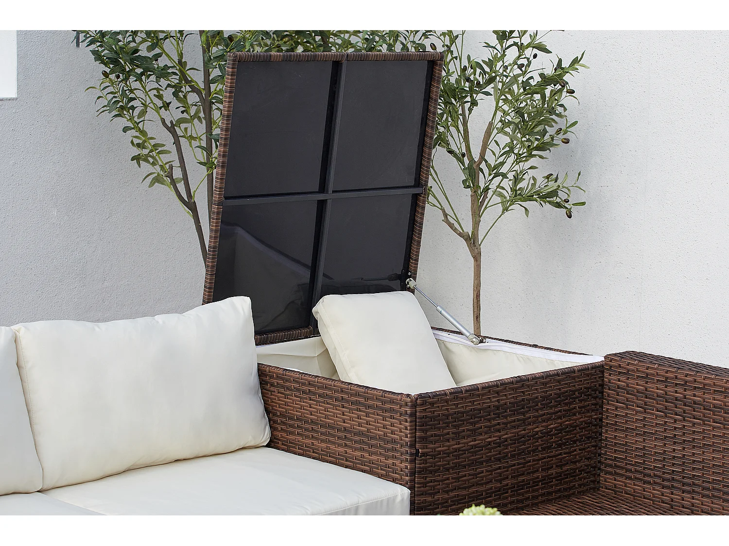 Salon de jardin en résine tressée 4 places avec coffre intégré marron et blanc SILANG