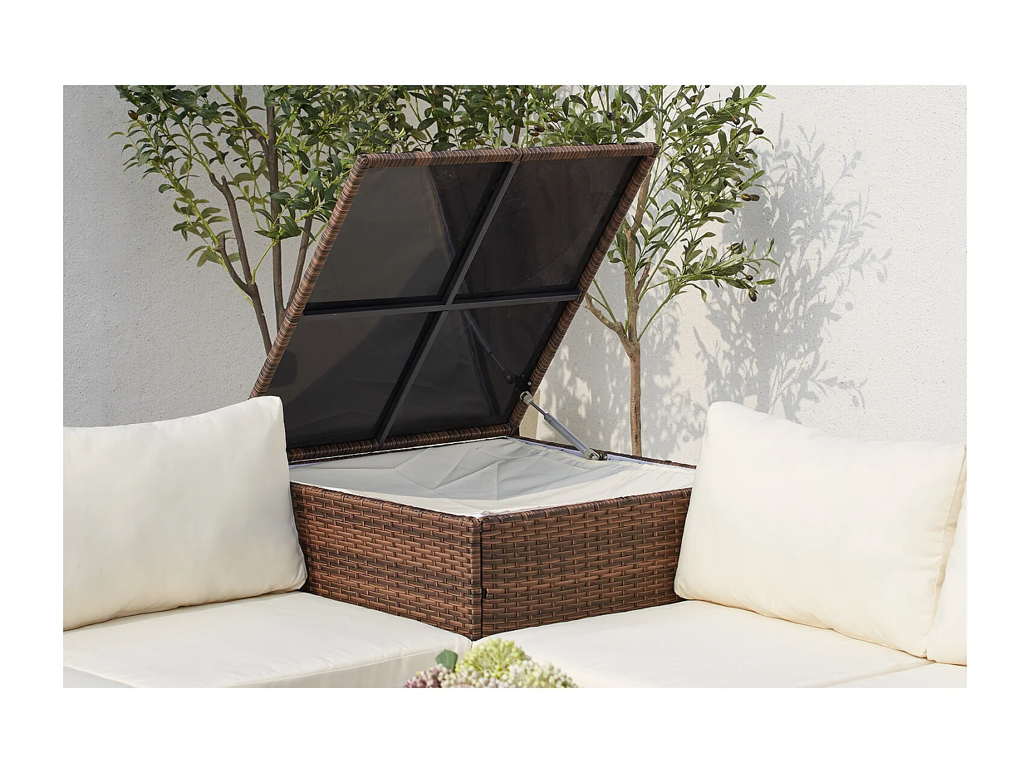 Salon de jardin en résine tressée 4 places avec coffre intégré marron et blanc SILANG