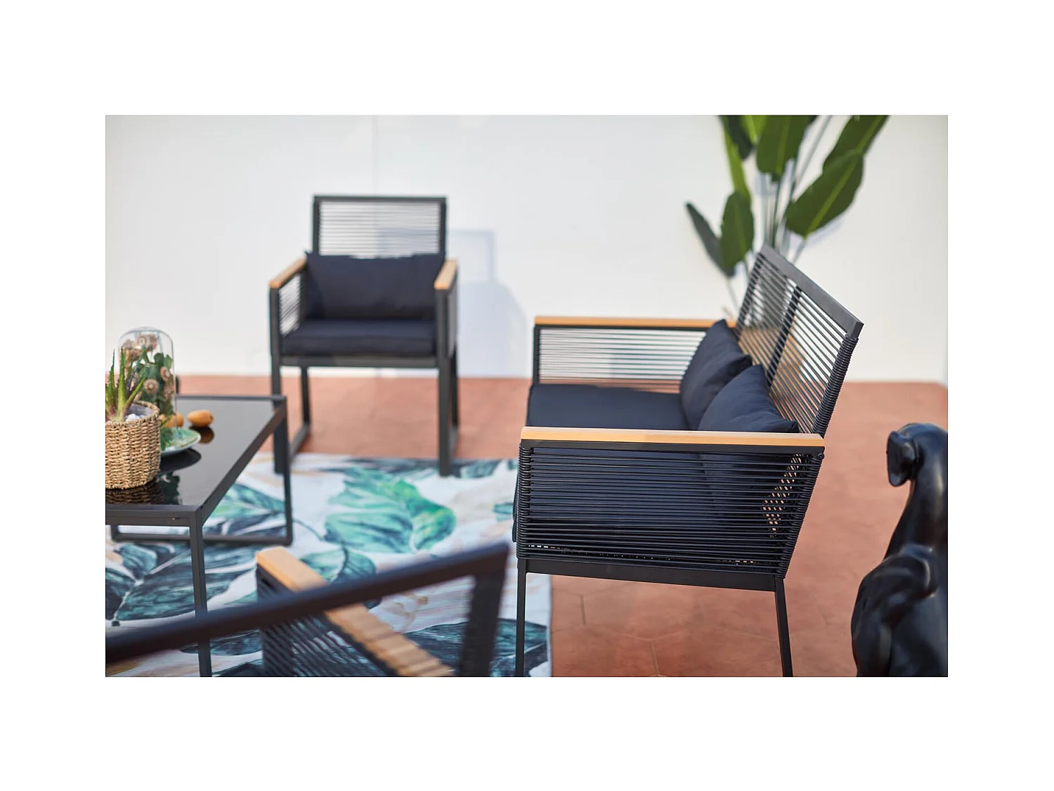 Conjunto de jardín bajo 5 plazas negro y madera MIHATA