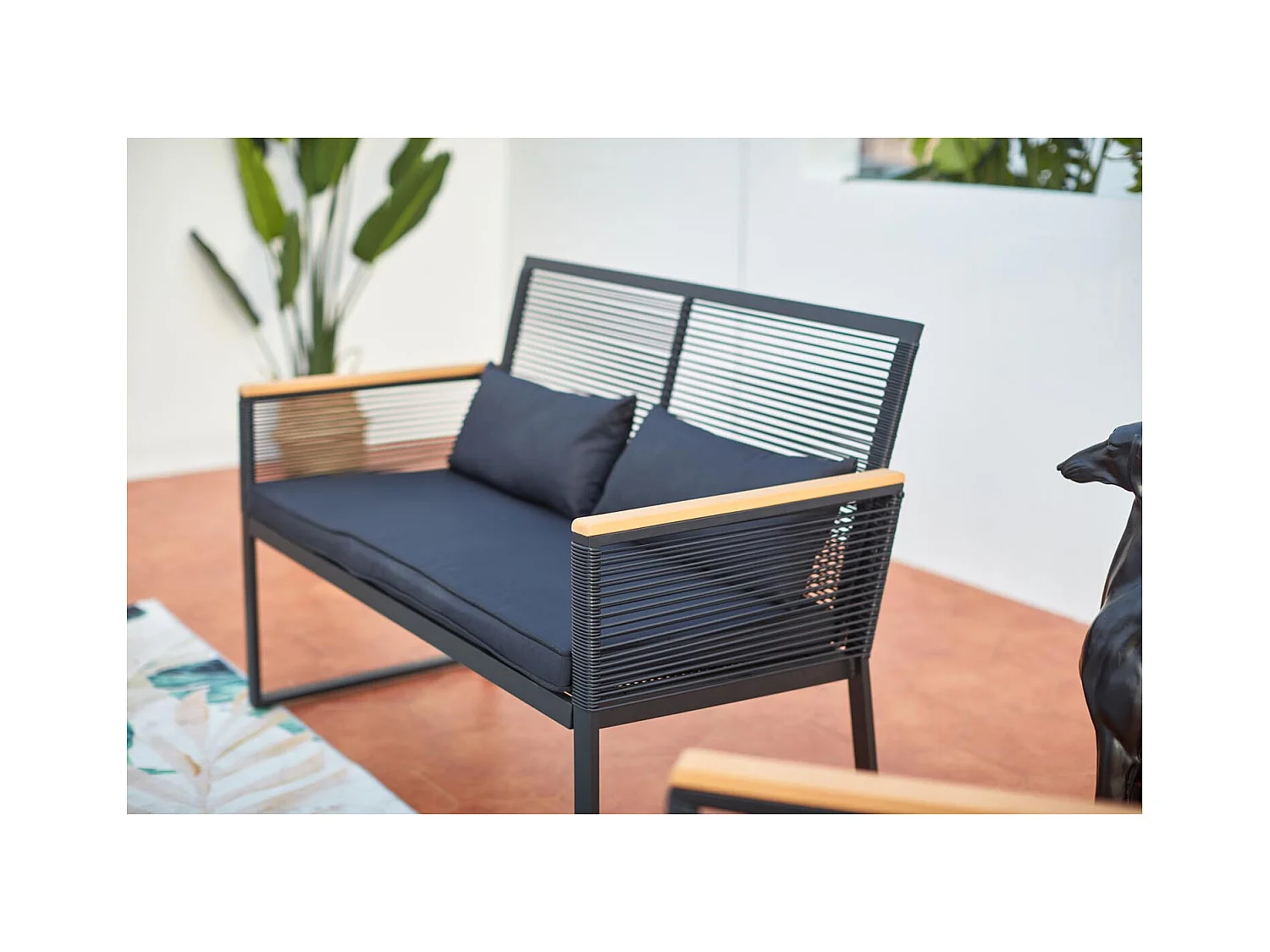 Conjunto de jardín bajo 5 plazas negro y madera MIHATA