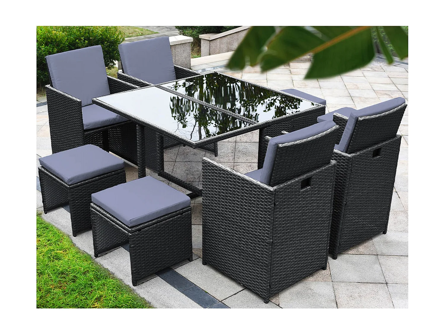 Table et chaises 8 places en résine tressée noir et gris FLORIDA