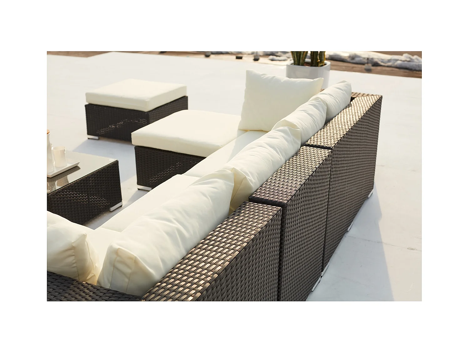 Salon de jardin modulable 13-14 places en résine noir-blanc STALLA