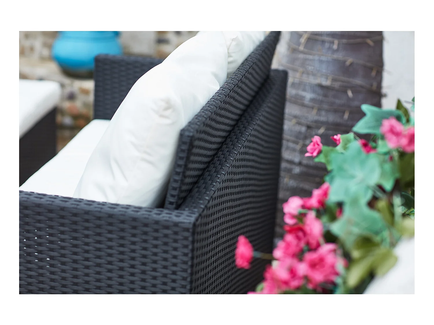 Salon de jardin encastrable 8 places en résine noir-blanc NOUMÉA