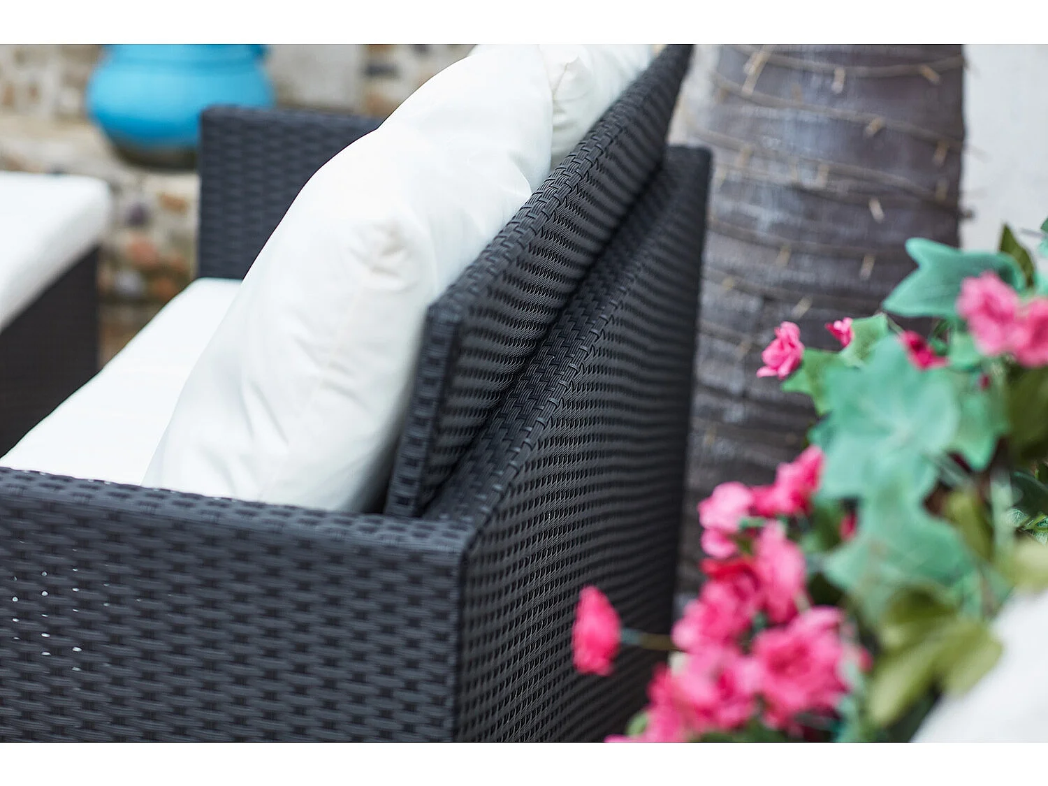 Salon de jardin encastrable 8 places en résine noir-blanc NOUMÉA