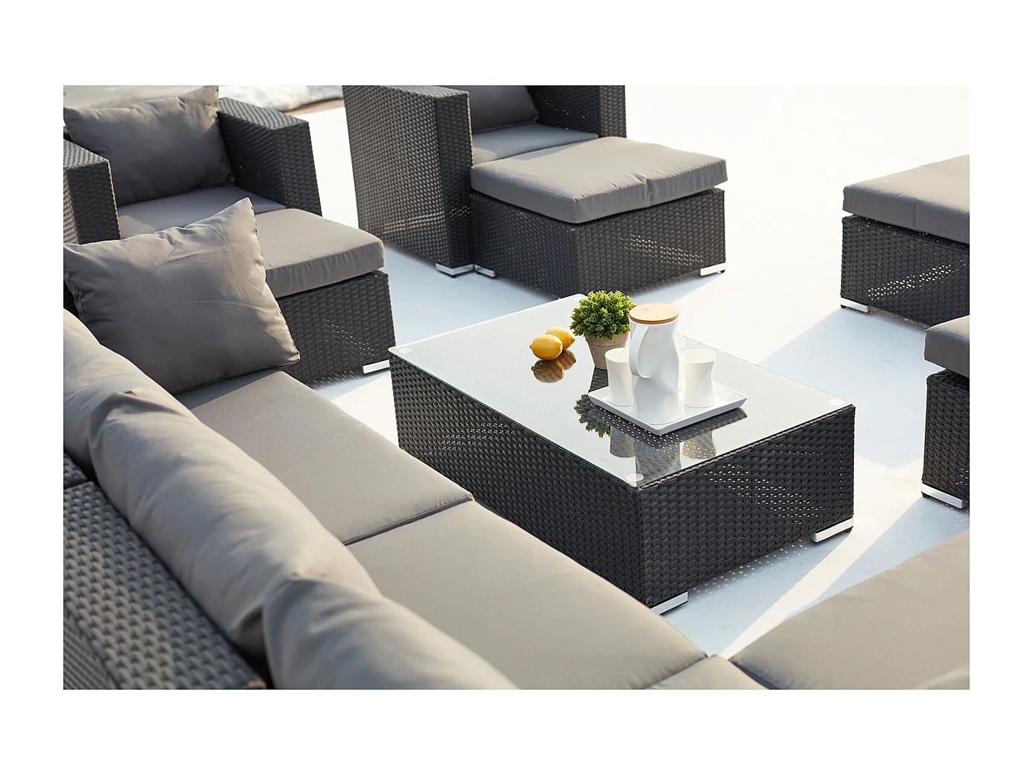 Salon de jardin modulable 13-14 places en résine tressée noir-gris STALLA