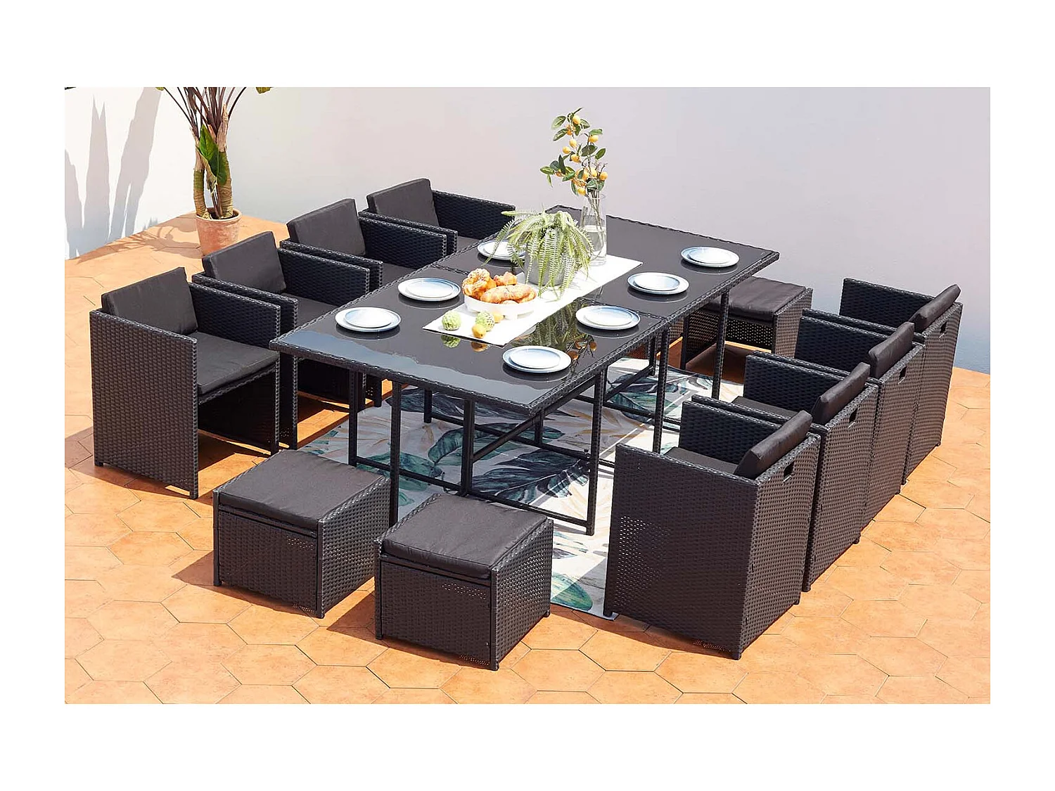 Table et chaises 12 places encastrables en résine noir-noir MIAMI