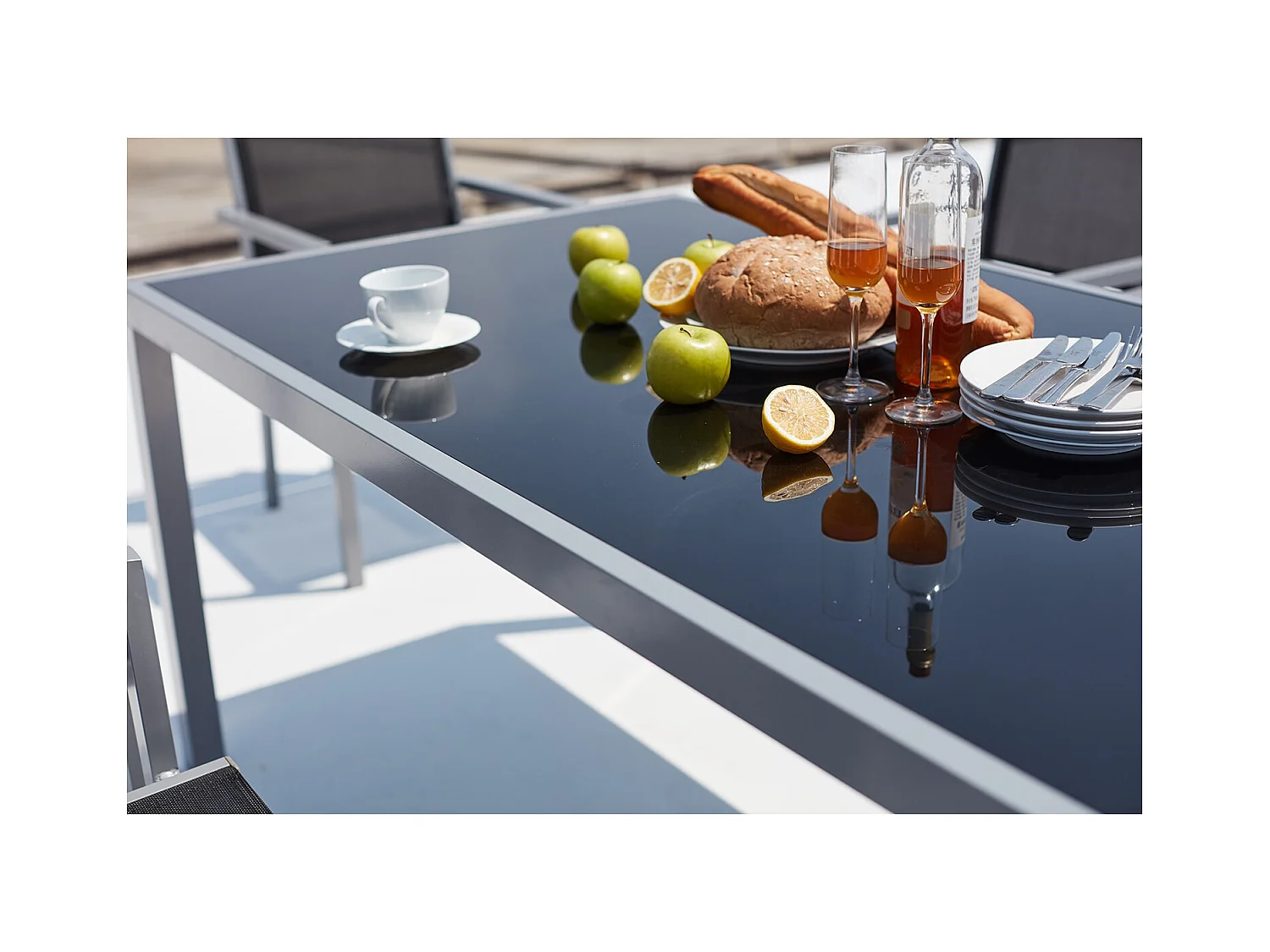Table de jardin et 8 fauteuils aluminium et toile PVC gris SALERNE