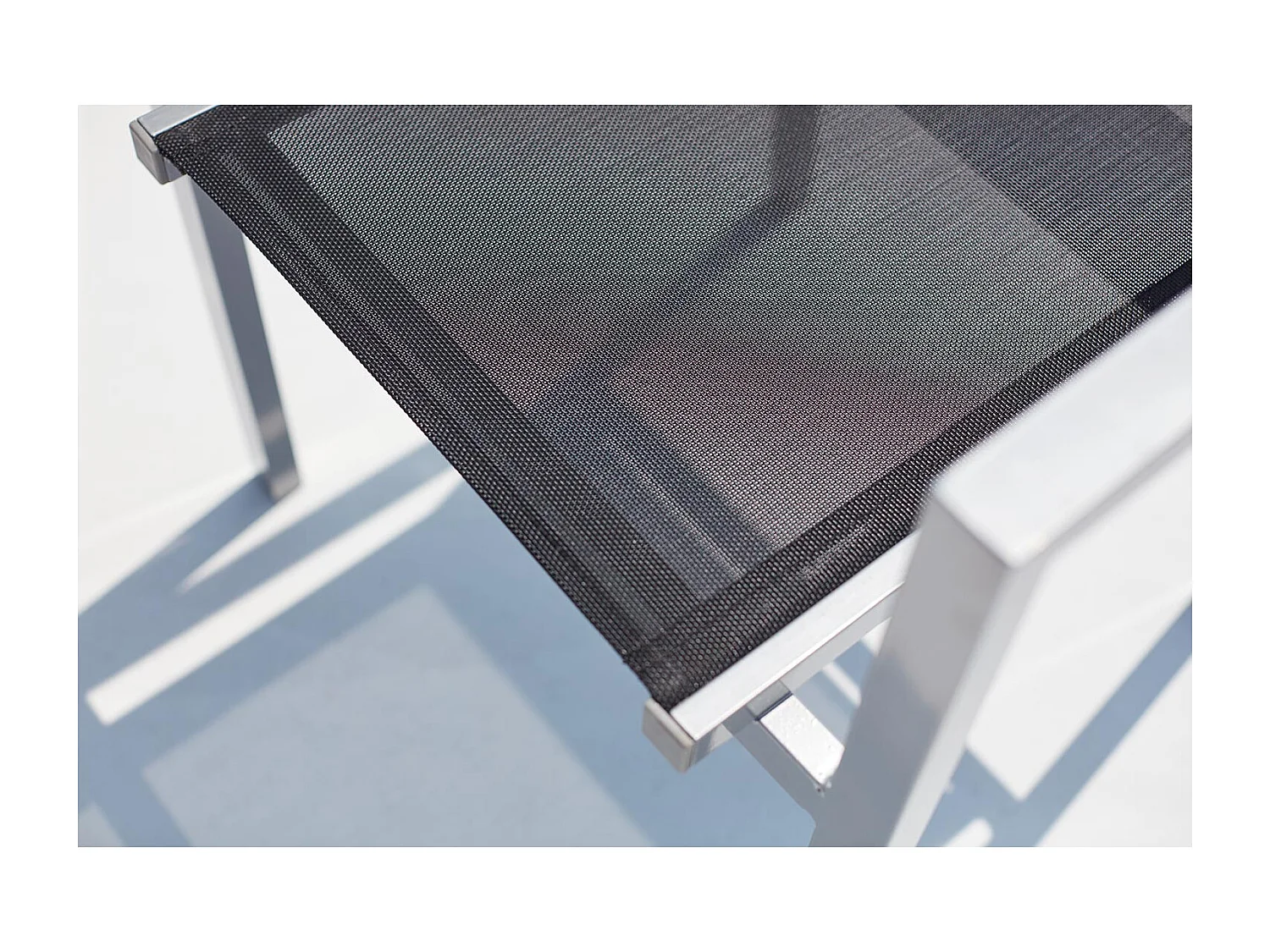 Table de jardin et 8 fauteuils aluminium et toile PVC gris SALERNE