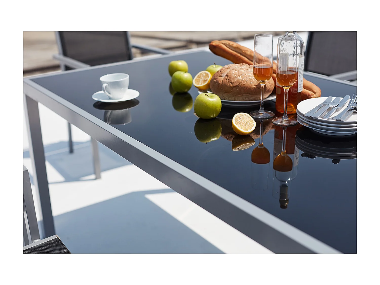 Table de jardin et 8 fauteuils aluminium et toile PVC gris SALERNE