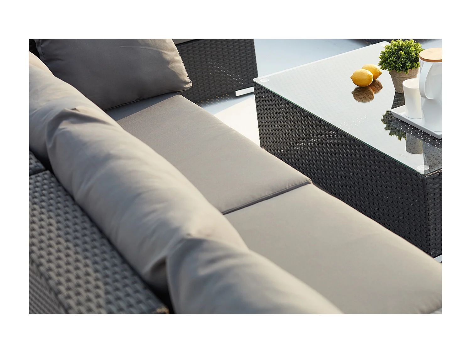 Loungeset voor 8 personen van zwart/grijs gevlochten kunsthars SALENTO