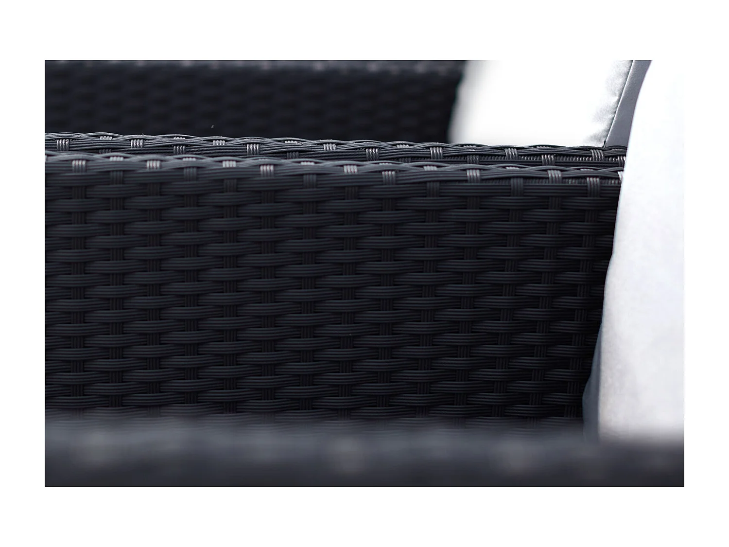 Table et chaise 8 places encastrables alu résine noir-blanc SUNSET