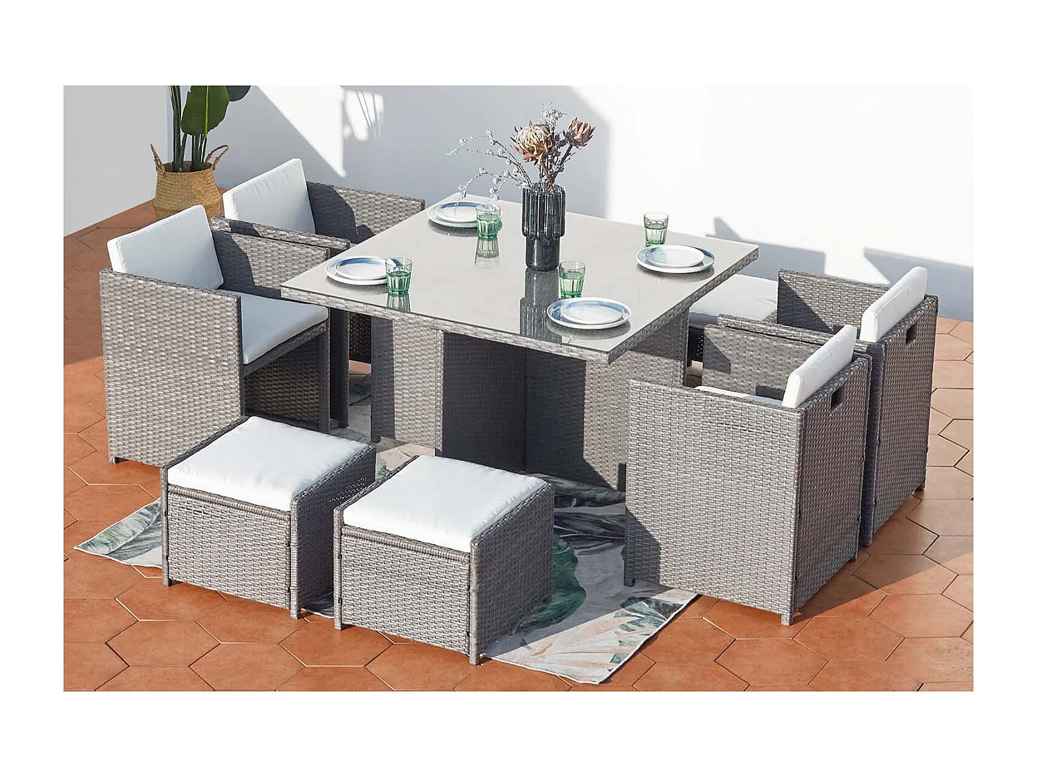 Tuinset 8 Plaatsen van Grijs/Wit Vlechtwerk - Verwijderbare Glazen Tafel - Stabiele en Comfortabele Stoelen