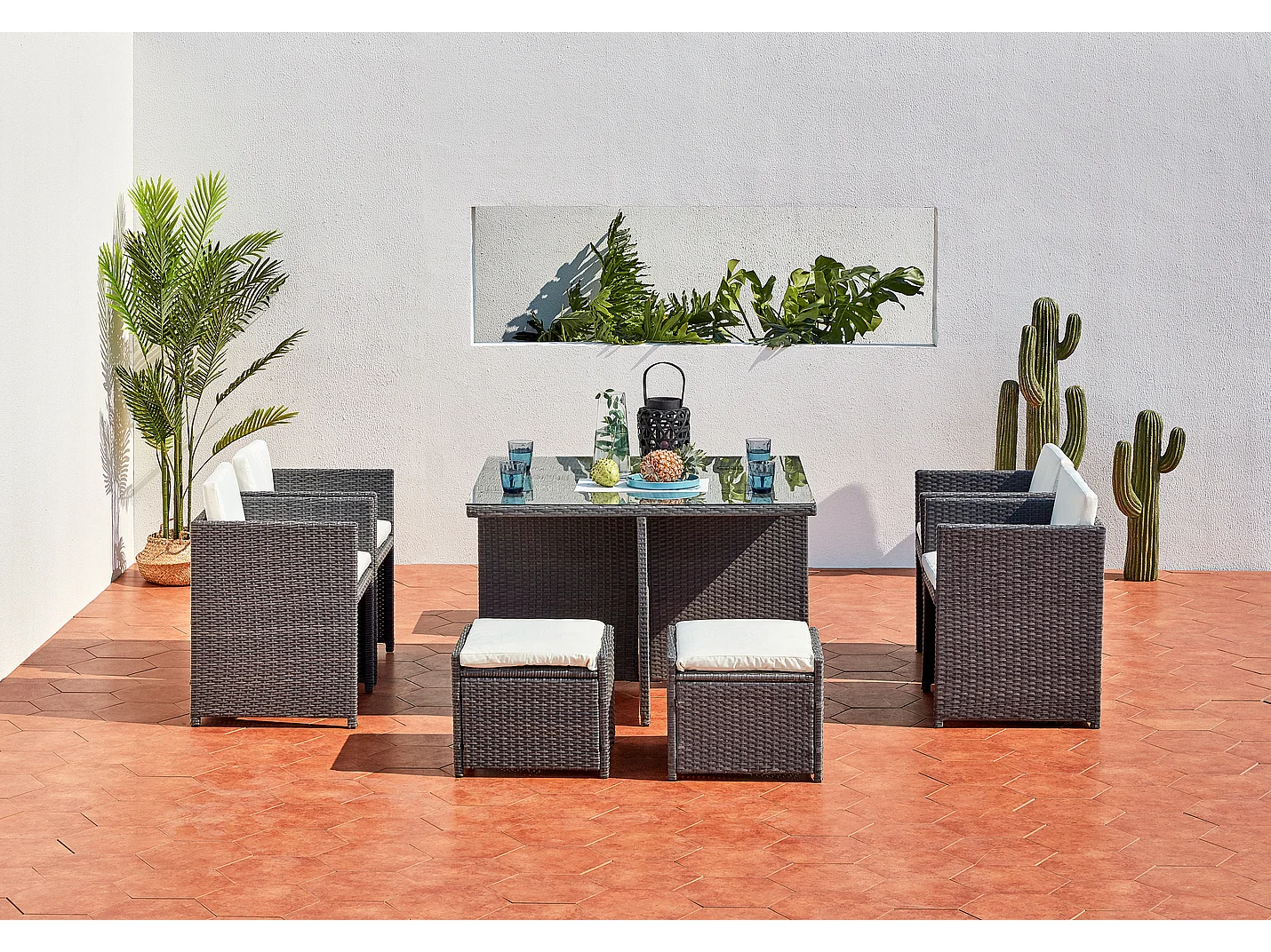 Tuinset 8 Plaatsen van Grijs/Wit Vlechtwerk - Verwijderbare Glazen Tafel - Stabiele en Comfortabele Stoelen