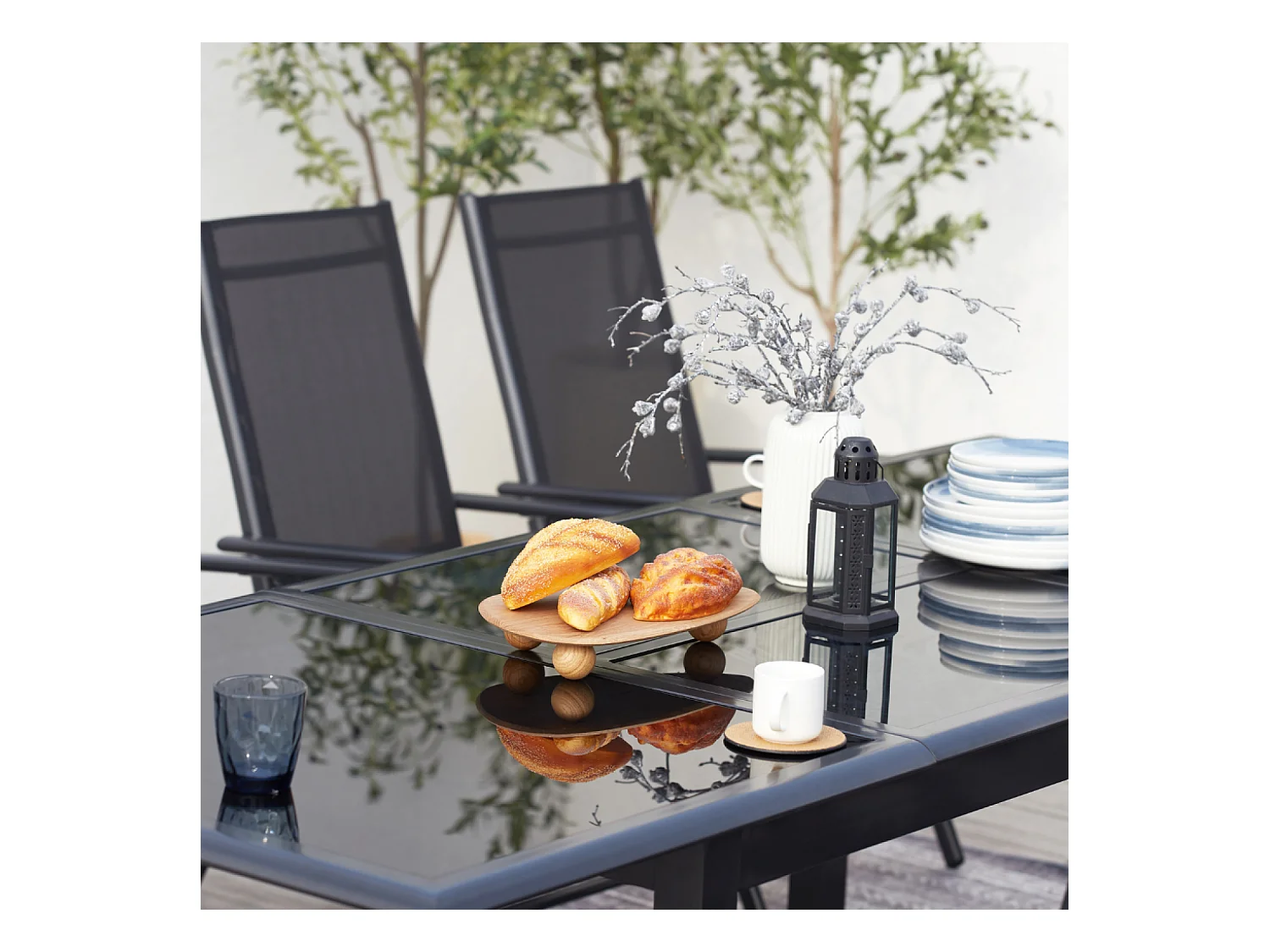 Table de jardin et 12 chaises en aluminium gris RAVENNE