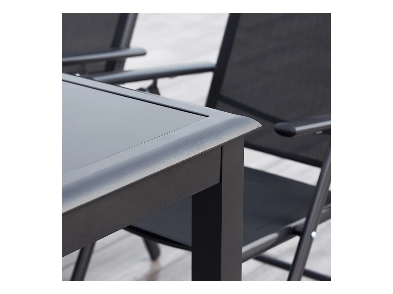 Table de jardin et 12 chaises en aluminium gris RAVENNE