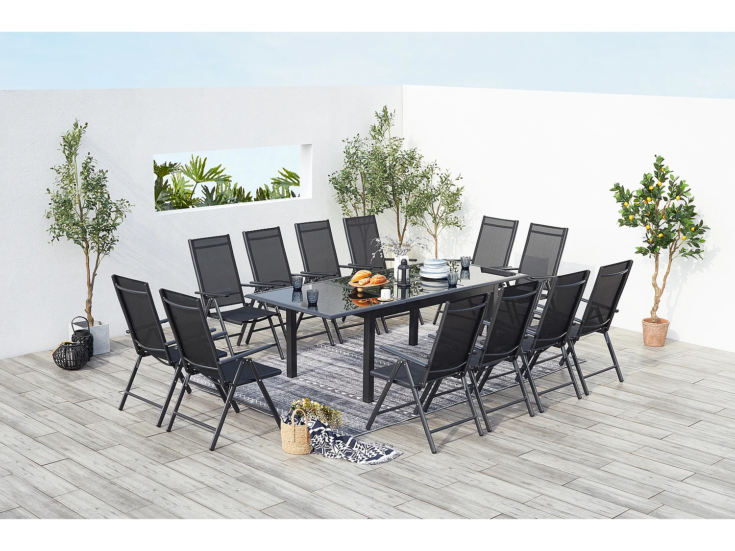 Table de jardin et 12 chaises en aluminium gris RAVENNE